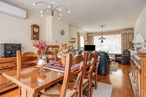 Medium property photo - Sint Barbaraweg 72, 6024 AV Budel-Dorplein
